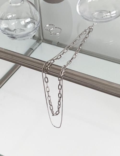 2-line clip chain necklace