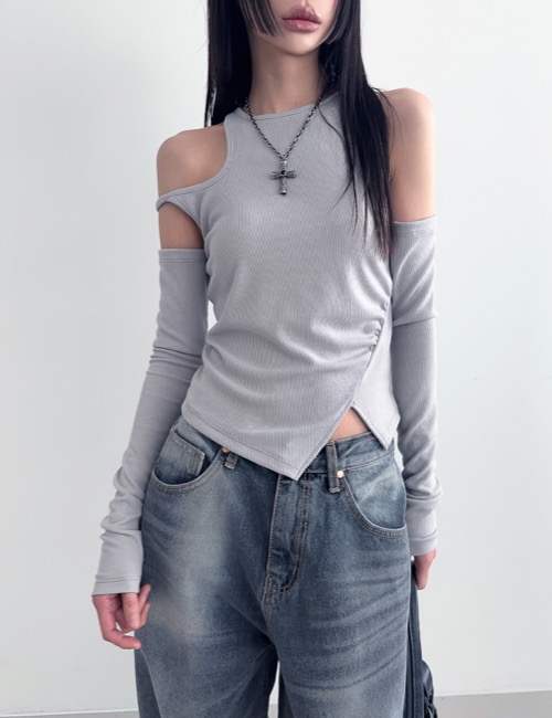 cut out off slit tee