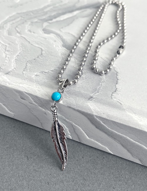 blue cubic feather necklace