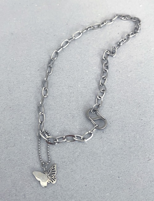 clip mix chain butterfly necklace