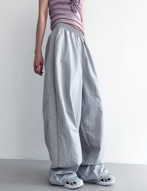 mesh line maxi pants / silver
